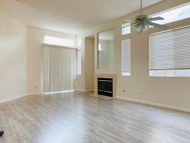 Building Photo - 374 Coventry Cir