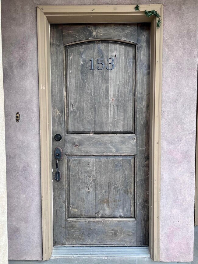 Foto del edificio - 8216 Casa Verde Rd