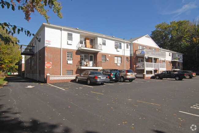 Building Photo - Juliann Garden Apartments