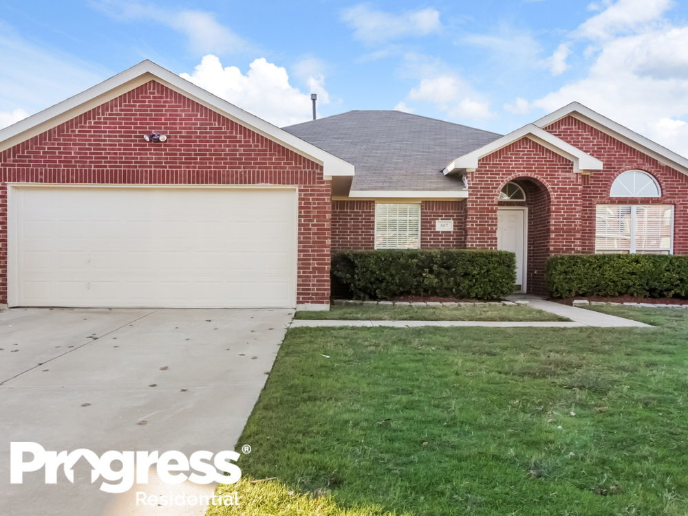 Primary Photo - 807 Parkside Dr