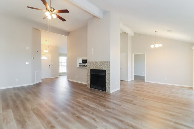 Foto del edificio - 6503 Rockland Dr