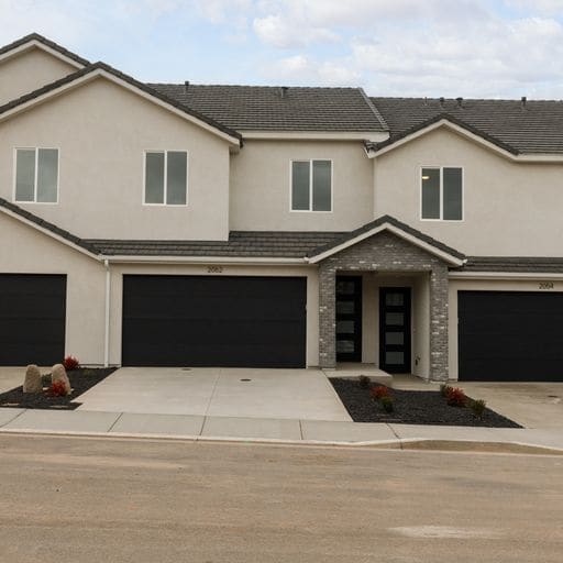 Building Photo - 2026 W 380 N