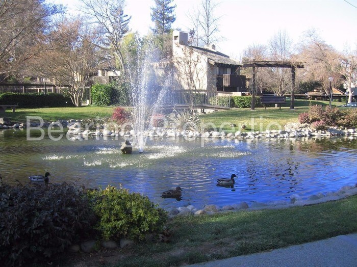 Primary Photo - 894 Woodside Ln E