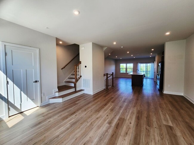 Building Photo - 149 Glory Maple Ln