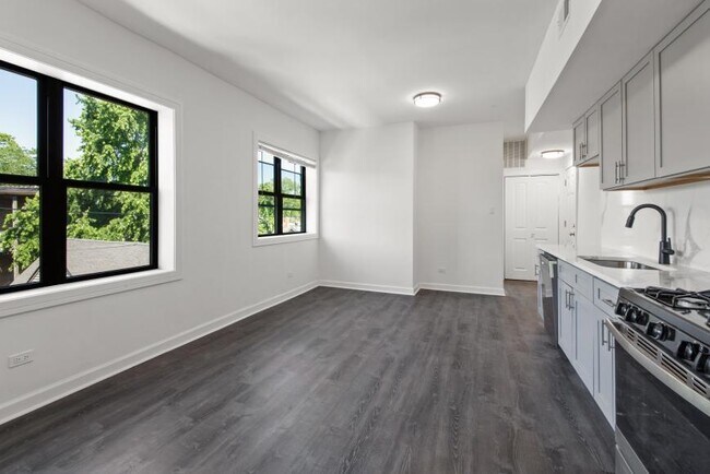 Foto del edificio - 2 bedroom in Chicago IL 60647