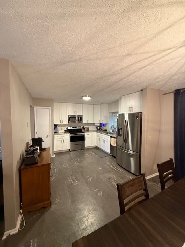 Foto del edificio - Bright & Modern 3 Bedroom Steps From Zorin...