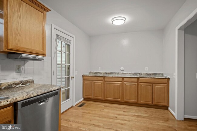 Building Photo - 4009 Timber Oak Trl