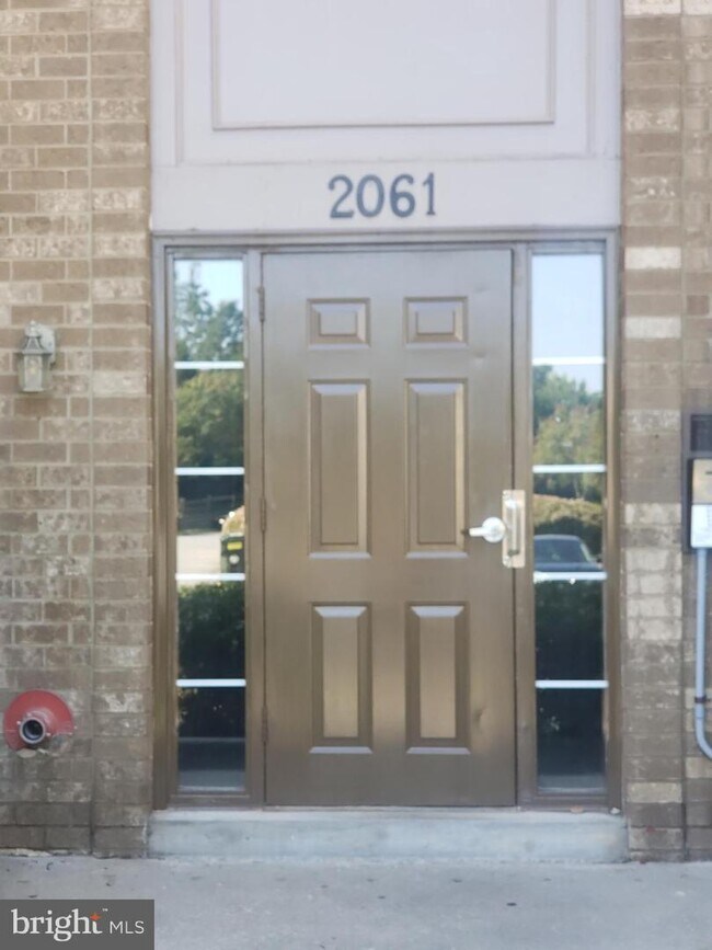 Building Photo - 2061 Alice Ave