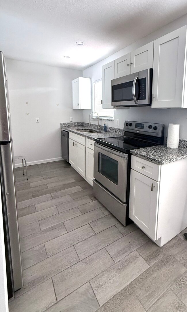 Building Photo - 420 San Gabriel St