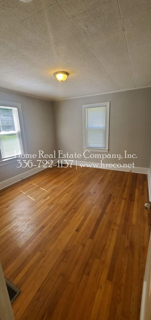 Building Photo - 3933 Cullen Street