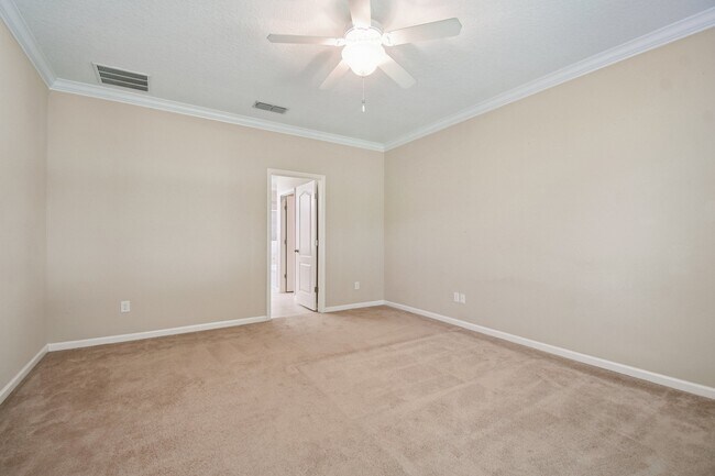 Foto del edificio - 139 Bradford Lake Cir