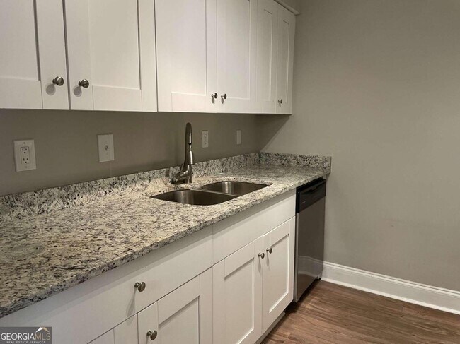 Foto del edificio - 1150 Collier Rd NW