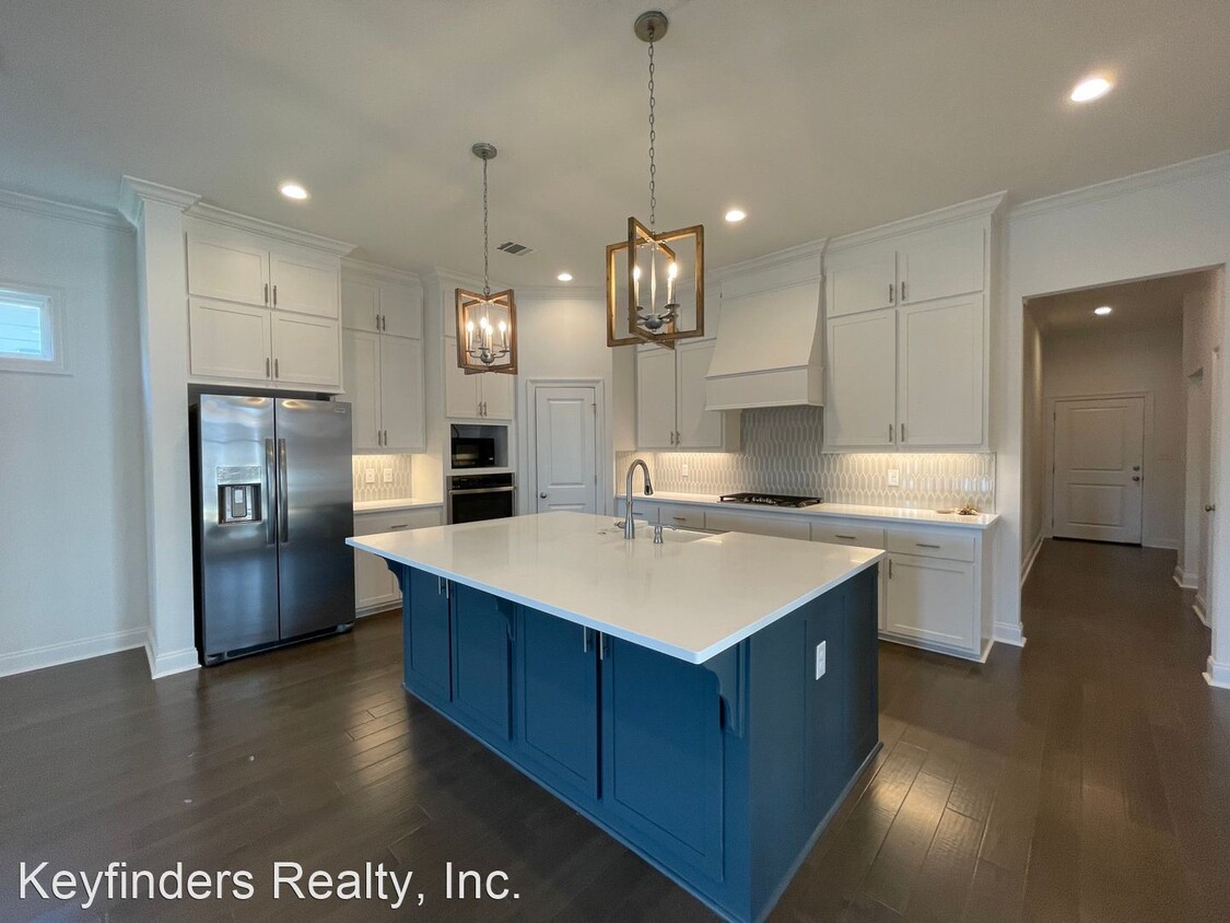 Foto principal - 4 br, 3 bath House - 7508 Griffon Dr.