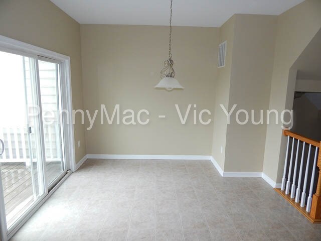 Building Photo - 128 Larose Dr