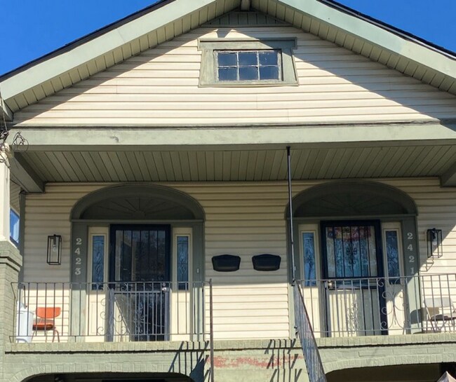 Foto del edificio - 2423 Franklin Ave