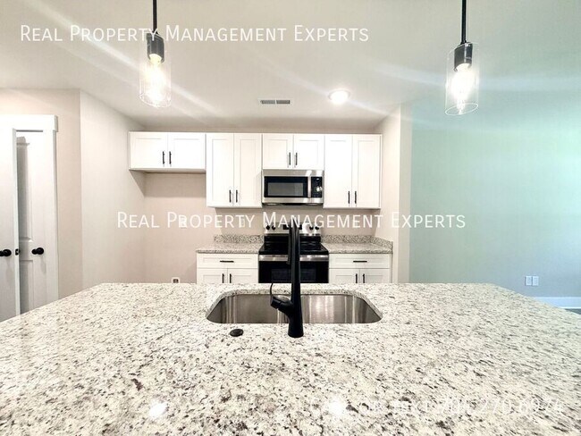 Foto del edificio - 412 N Scruggs St