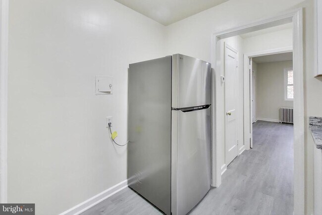 Foto del edificio - 8318 Roanoke Ave