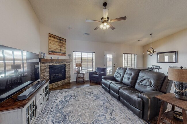 Building Photo - 2661 Firewheel Ave SW