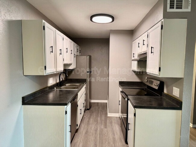 Foto del edificio - 16259 W 10th Ave