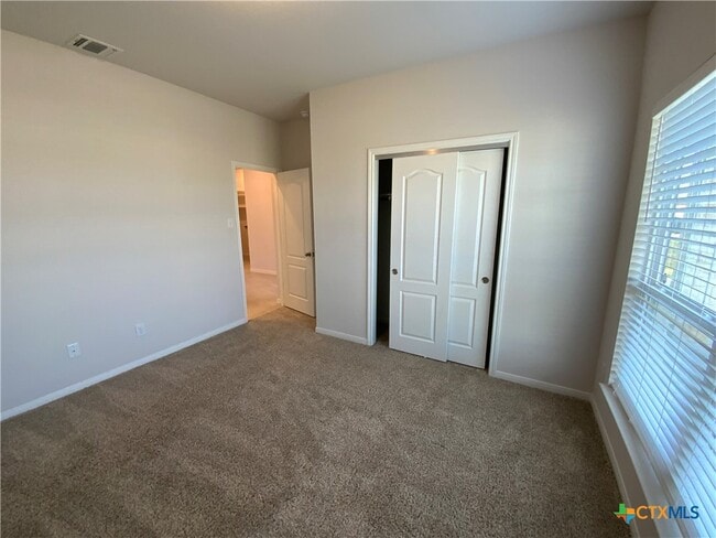 Foto del edificio - 525 Oxford Ln