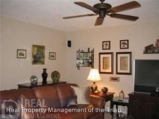 Foto del edificio - 21 Meadowood Glen Way