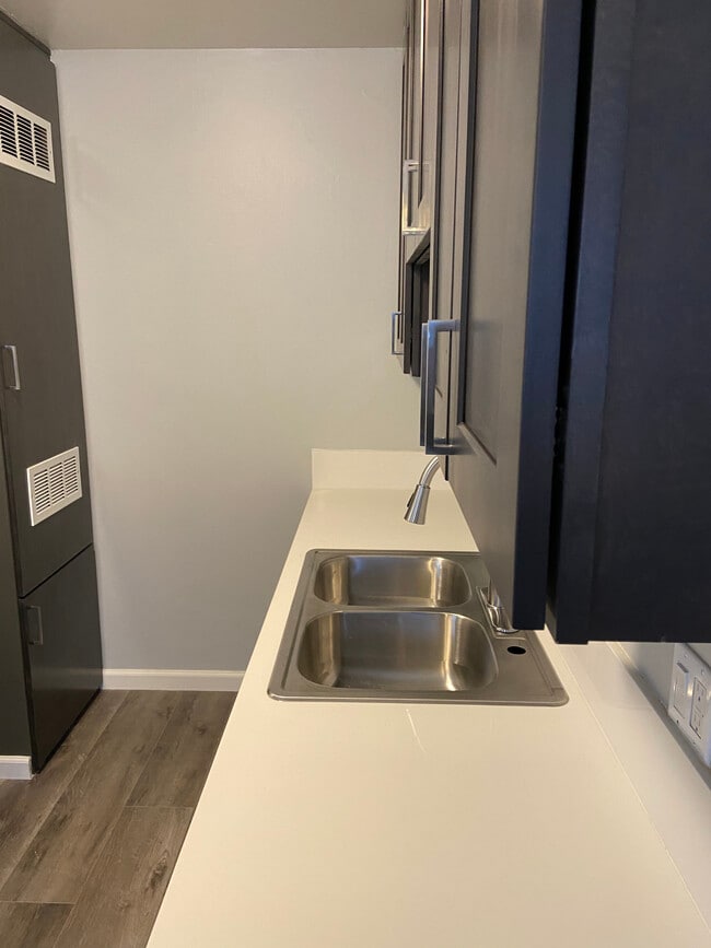 Building Photo - 12267 Magnolia Blvd