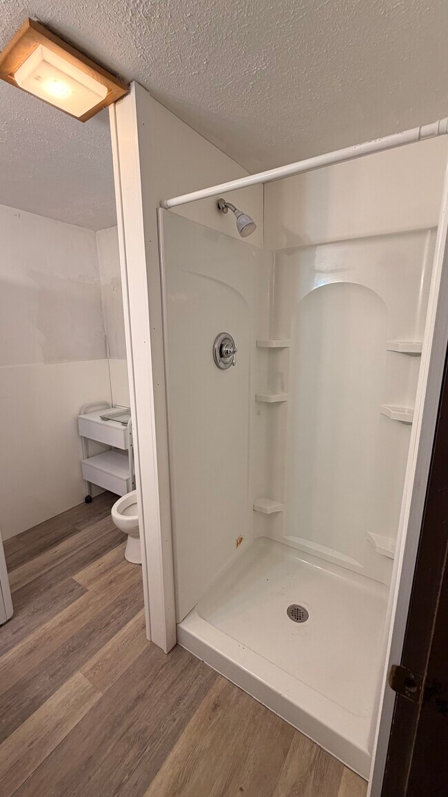 Foto del edificio - 483 W Perry St