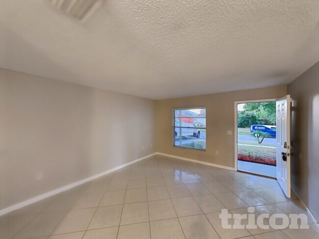 Foto del edificio - 6324 Frost Dr