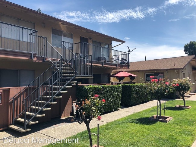 Foto del edificio - 1 br, 1 bath Apartment - 3977 Hamilton Avenue