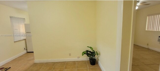Foto del edificio - 2441 SW 27th Ave