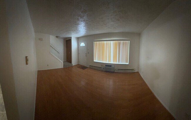 Foto del edificio - 4081 Airport Rd
