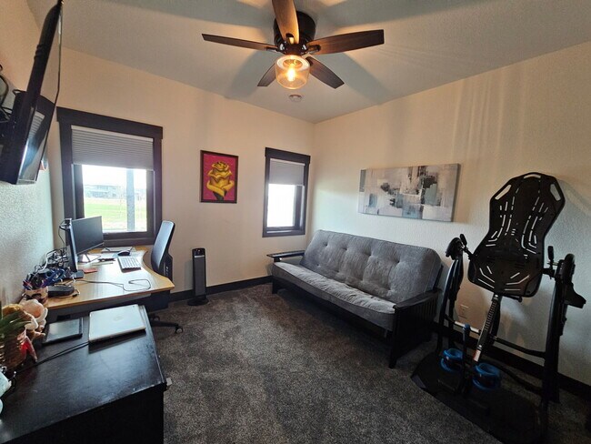 Foto del edificio - 7994 Brooks Loop