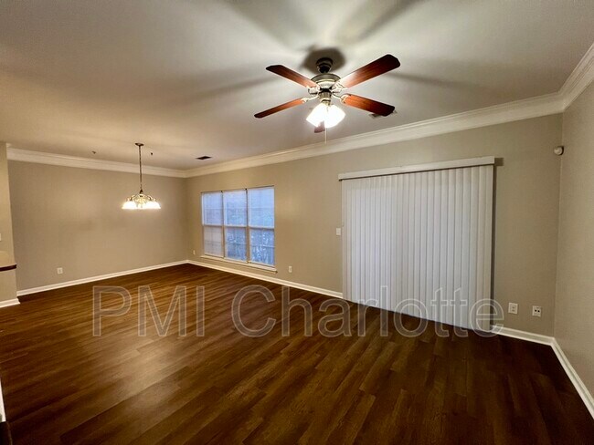 Building Photo - 1658 Termini Dr