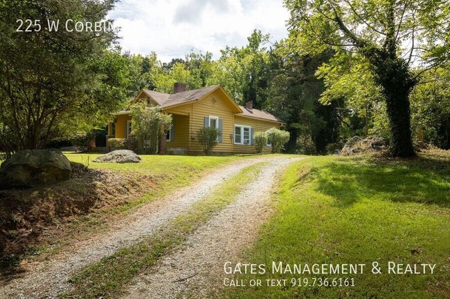 Foto del edificio - Charming, Updated, Historic Hillsborough Home