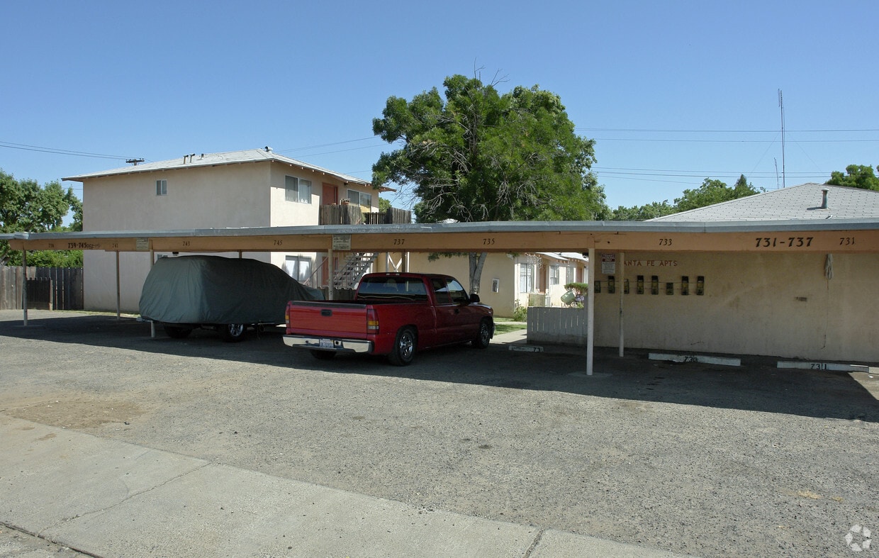 Building Photo - 731-745 W Santa Fe Ave