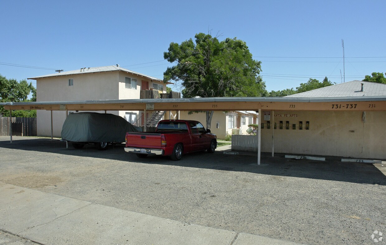 Foto del edificio - 731-745 W Santa Fe Ave