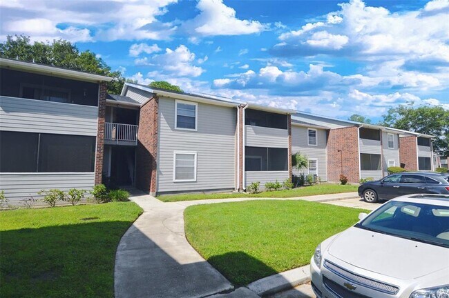 Building Photo - 1400 Gandy Blvd N