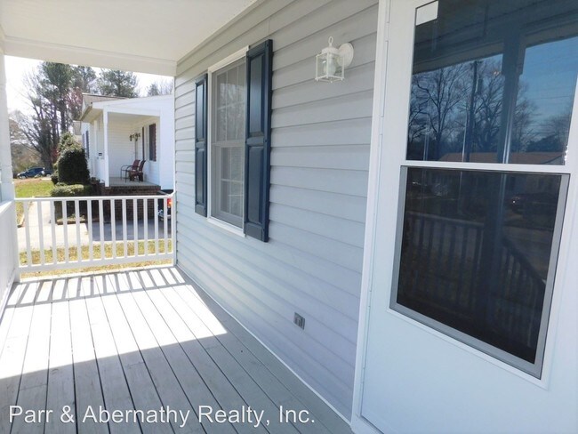 Building Photo - 3 br, 2 bath House - 1604 Stewart Avenue