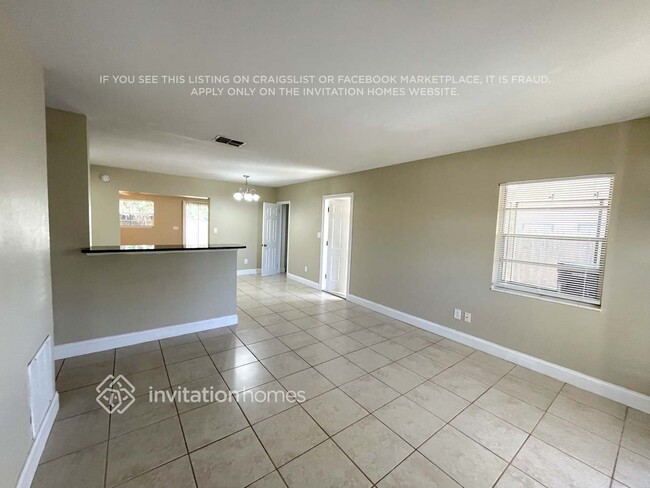 Foto del edificio - 8505 Temple Park Dr