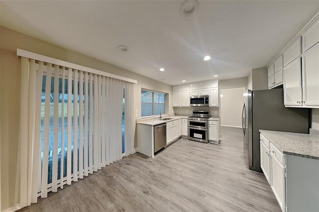 Building Photo - 9530 Cabin Creek Dr