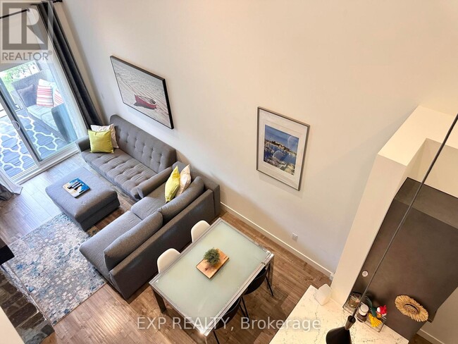 Building Photo - 10-10 Beausoleil Ln