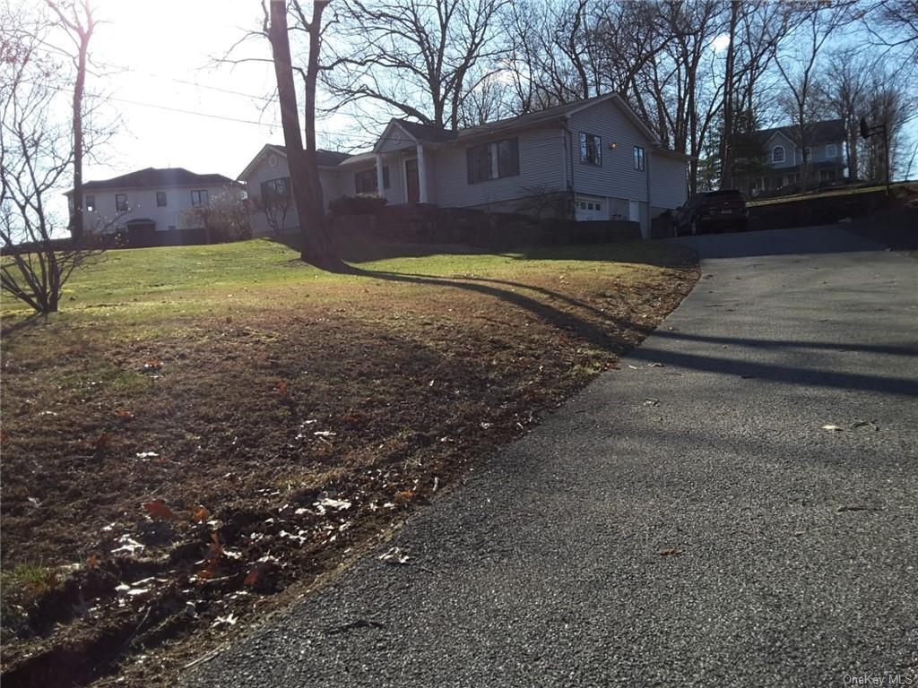 Primary Photo - 266 Schunnemunk Rd