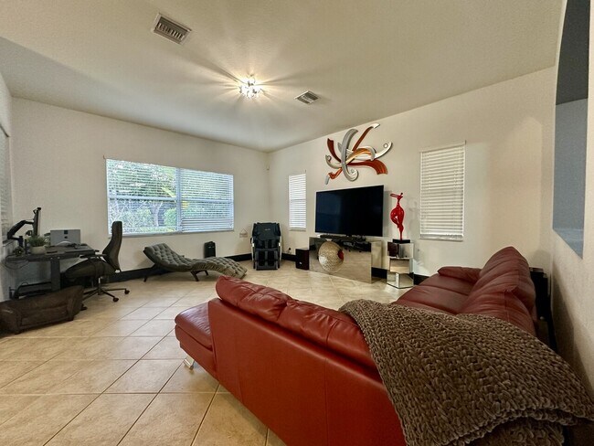Foto del edificio - 9687 Springlake Cir