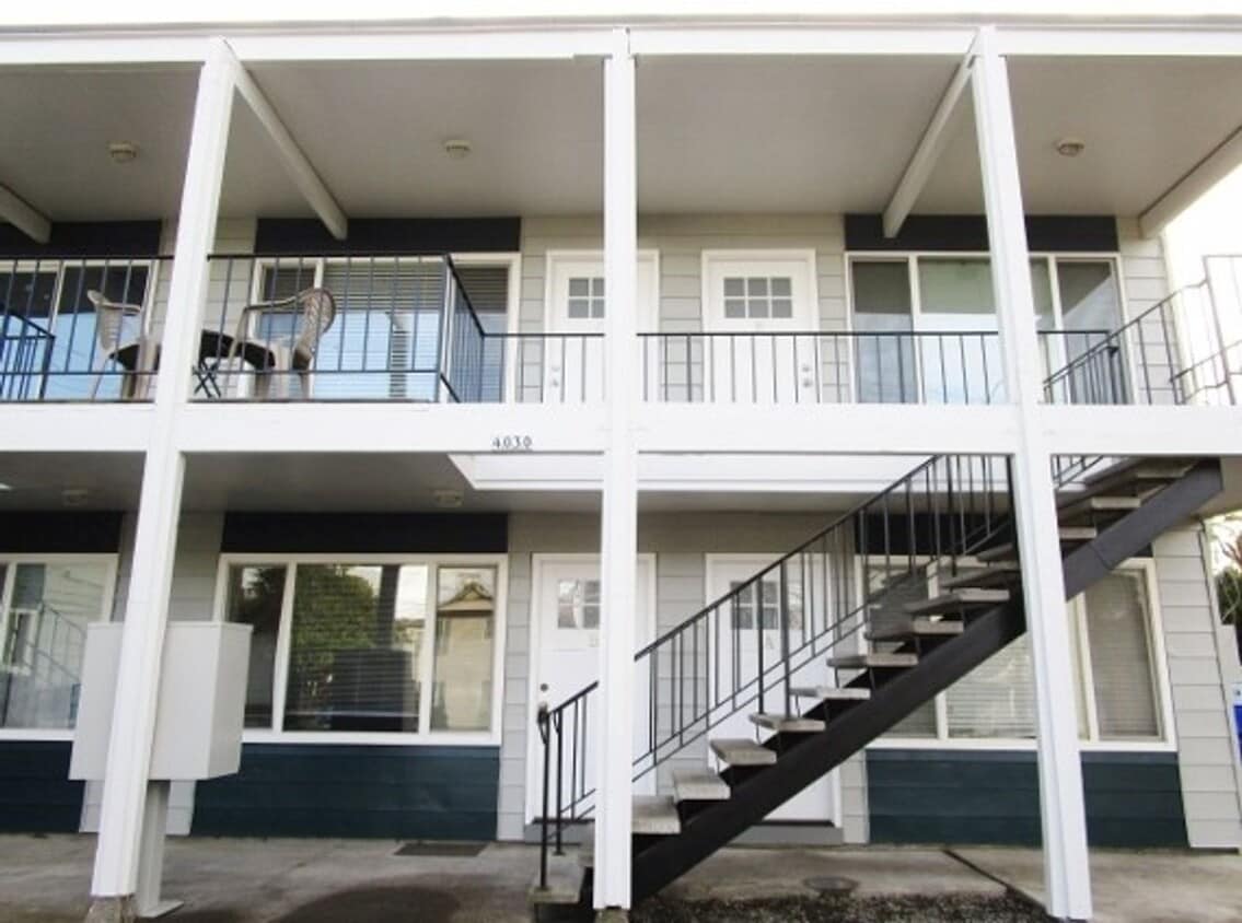 Primary Photo - Top Floor 2 Bed Close to Woodstock, Hawtho...