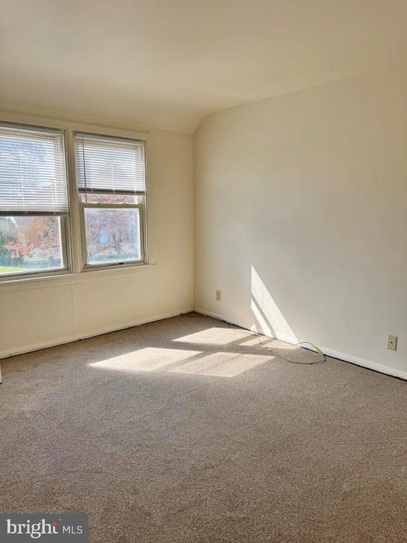 Building Photo - 1063 Kelly Dr