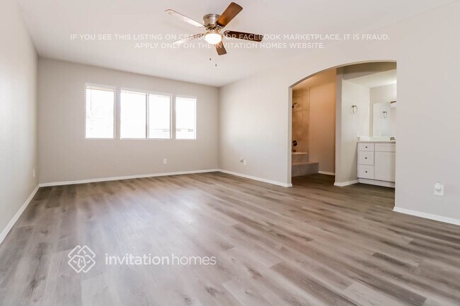 Foto del edificio - 8010 W Sierra Vista Dr