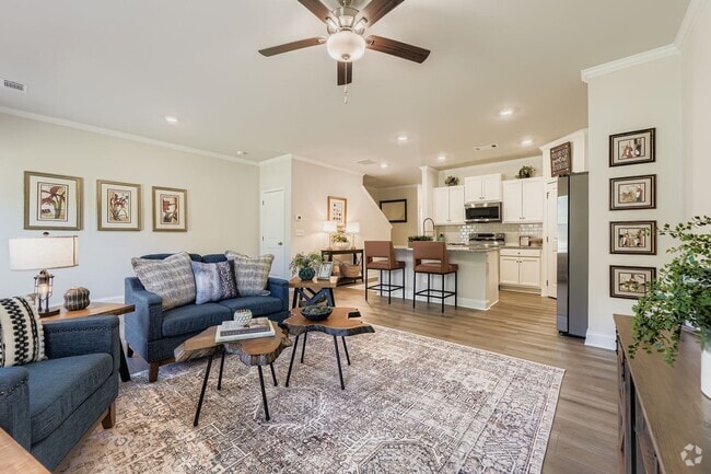 Building Photo - 150 PYRUS Ln