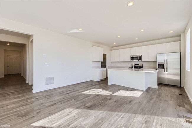 Building Photo - 5 br, 3 bath House - 13192 East 99th Place