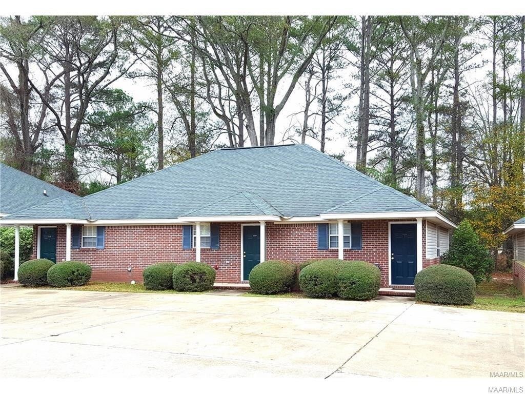 Foto principal - 5256 Main St