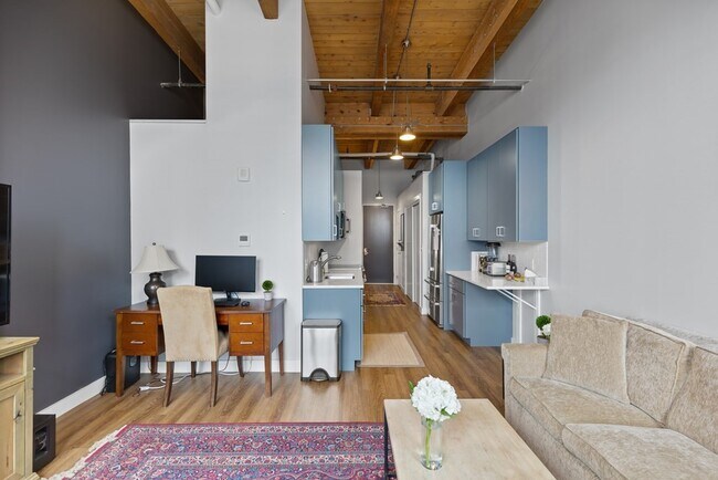 Building Photo - 63 Melcher St